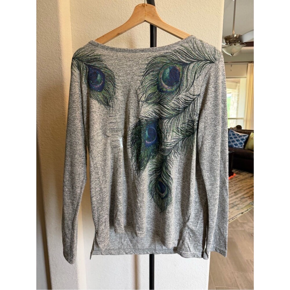 Heritage Charm Women's Gray Long-Sleeve Top with Peacock Feather Print M
